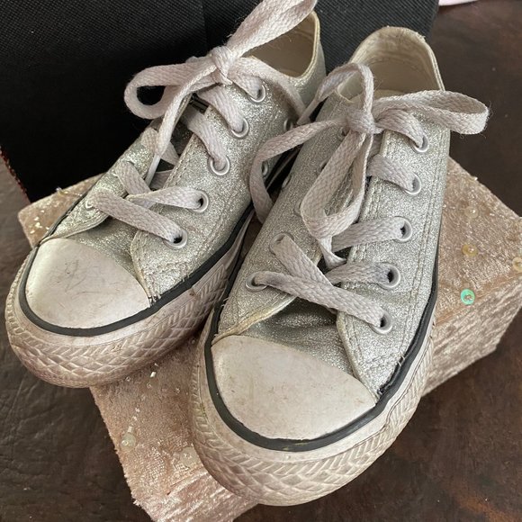 girls converse silver